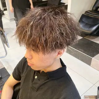 ショート カラー パーマ メンズ メンズヘア特化 崎田 成人のヘアスタイル