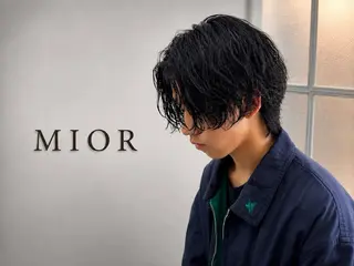 ショート パーマ メンズ 峯 渉人のヘアスタイル