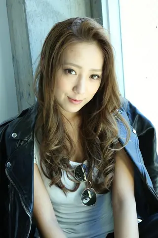 セミロング 浅香 美加のヘアスタイル