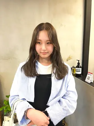 セミロング カラー ヘアアレンジ ena/ブリーチなし 透明感・レイヤー🎀のヘアスタイル