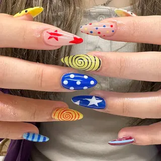 ネイル SHION  のネイルデザイン