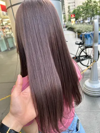 ロング 梅田ストレート💕 赤み消し透明感カラーのヘアスタイル