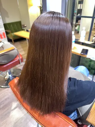 ロング パーマ 藤原 杏翼のヘアスタイル