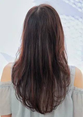 セミロング 松田 響🪴 顔周りレイヤー&スパのヘアスタイル