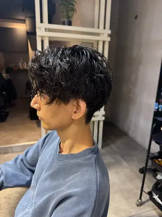 ミディアム パーマ メンズ 似合う髪型見つけます AYAKAのヘアスタイル