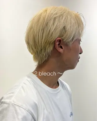 カラー メンズ ヨシノ マナウのヘアスタイル