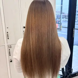 カラー 彦坂 優月のヘアスタイル