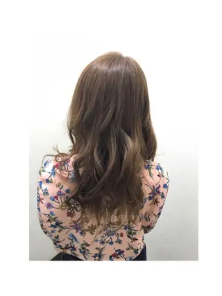 セミロング カラー shi hoのヘアスタイル