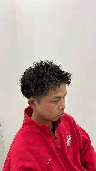 ショート パーマ メンズ 小山内 陸のヘアスタイル