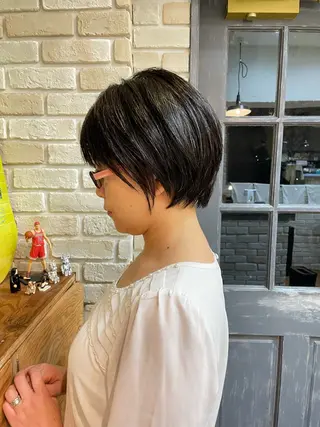 ショート レイヤースタイル⭐️ 村上のヘアスタイル