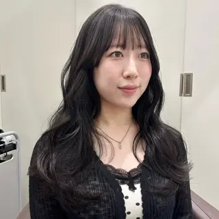 ロング 盛れる透明感カラー momokaのヘアスタイル