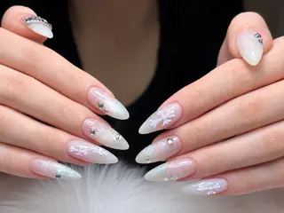 ネイル Z.Nail Yanのネイルデザイン