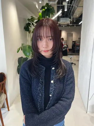 ミディアム カラー レイヤーカット/ブラ ウンカラー/河野凜のヘアスタイル