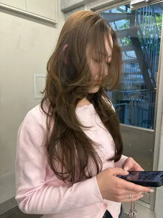 ロング カラー Saki/レイヤー/ 柔色カラー/顔まわりのヘアスタイル