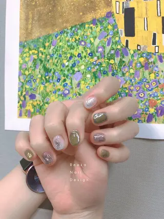 ミディアム ネイル Blowe ニュアンスのネイルデザイン