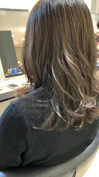 セミロング カラー パーマ 🌈艶髪/髪質改善 新宿itouのヘアスタイル