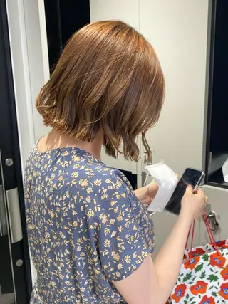 ミディアム noa/ 渋谷のヘアスタイル
