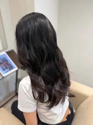 ロング 西川 明李のヘアスタイル