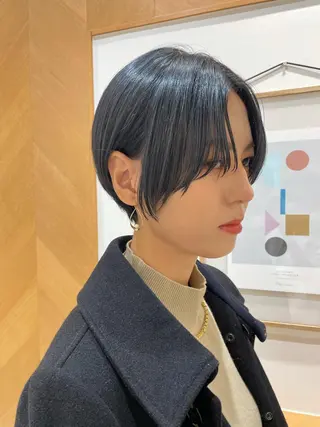 ショート ARMONY秋山輝也 コテ巻き風パーマ特化のヘアスタイル