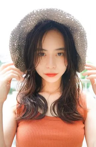 セミロング カラー 🪐脱白髪染め 🪐松尾菜々美のヘアスタイル
