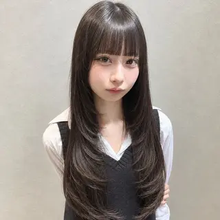 ロング レイヤーカット/透明 感カラー/遠藤惟斗のヘアスタイル