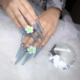 ネイル 🩵liru Haru🩵のネイルデザイン