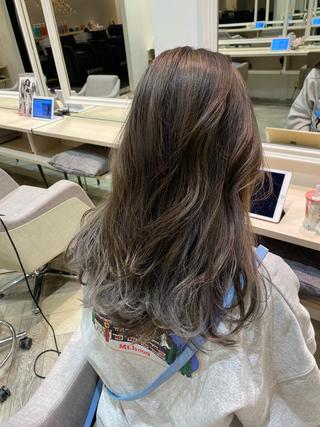 セミロング TRENTE MILLEのヘアスタイル