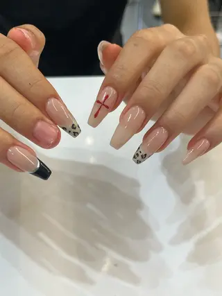 ネイル 👑 pool SAKI 👑のネイルデザイン