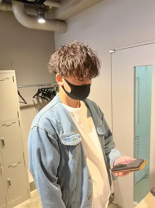 ショート カラー パーマ メンズ メンズパーマ特化 TAIGAのヘアスタイル