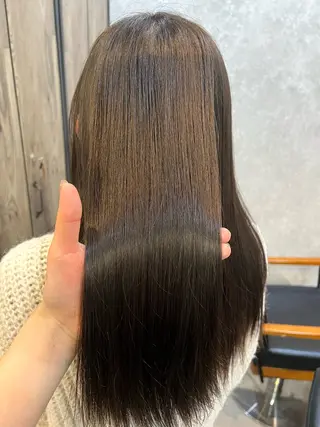 カラー 榎本 雪来のヘアスタイル