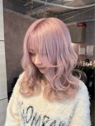 ミディアム カラー ヘアアレンジ 🌿巴結生🌱大宮 ミルクティーベージュのヘアスタイル