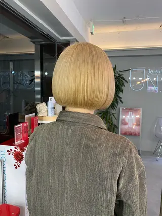 ショート カラー 🌼金髪ボブ/ハイト ーン特化 もえぴ🌼のヘアスタイル