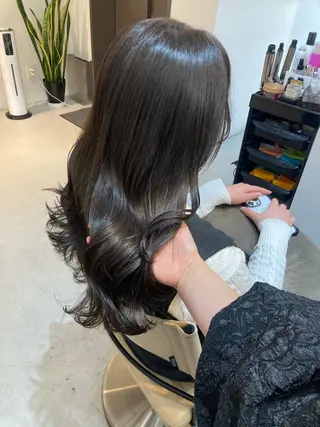 セミロング ✨色持ちの良い艶 カラー✨蟹江真世のヘアスタイル