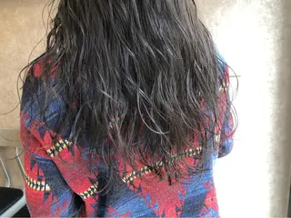 セミロング カラー 顔周りレイヤーカット ブリーチminamiのヘアスタイル
