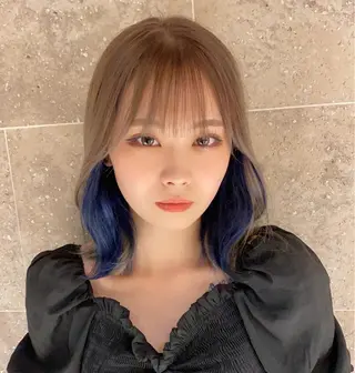 セミロング カラー 顔まわりの神様✨ 透明感カラー藤嶋秀幸のヘアスタイル
