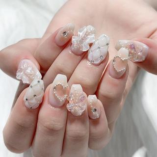 ネイル Queens テイのネイルデザイン