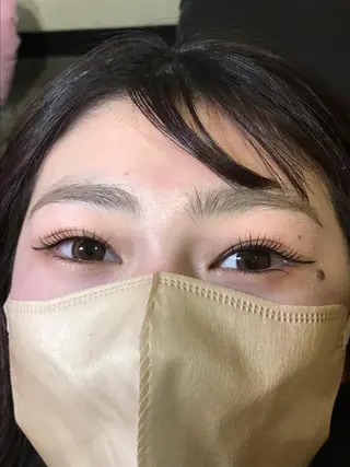 マツエク・マツパ 三澤 朱里の眉毛・アイブロウイメージ