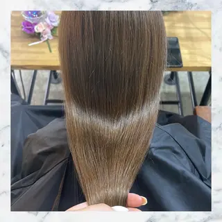 ロング 艶髪✖️ハイトーン 🫧YURIA🫧のヘアスタイル