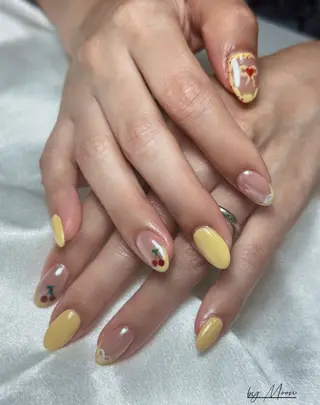 ネイル Moon Nailsのネイルデザイン