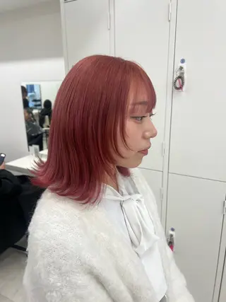 セミロング リコ 渋谷 ハッシュカットのヘアスタイル