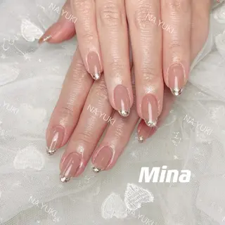 ネイル 🦋 Queenieのネイルデザイン