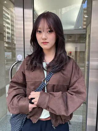 ミディアム 富田 紗世のヘアスタイル