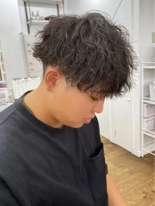 ショート パーマ メンズ メンズ特化サロン ウエダ ヒロキのヘアスタイル
