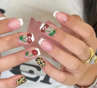 ネイル Pure&Rich Nailのネイルデザイン