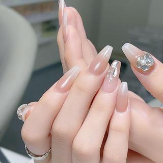 ネイル Queens テイのネイルデザイン