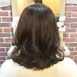 ミディアム レイヤーカット/ 根本瑠実のヘアスタイル