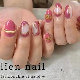 ショート Queen nailのネイルデザイン