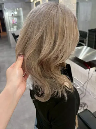 カラー ハイトーン特化🤍 Ayakaのヘアスタイル