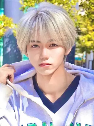 ショート カラー メンズ ヤリタ カケルのヘアスタイル