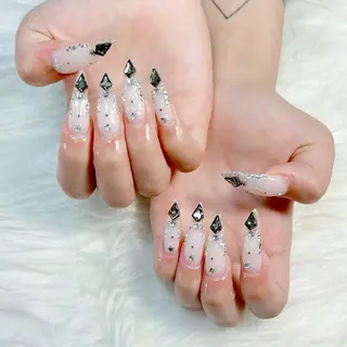 ネイル Hin Hana Nailのネイルデザイン